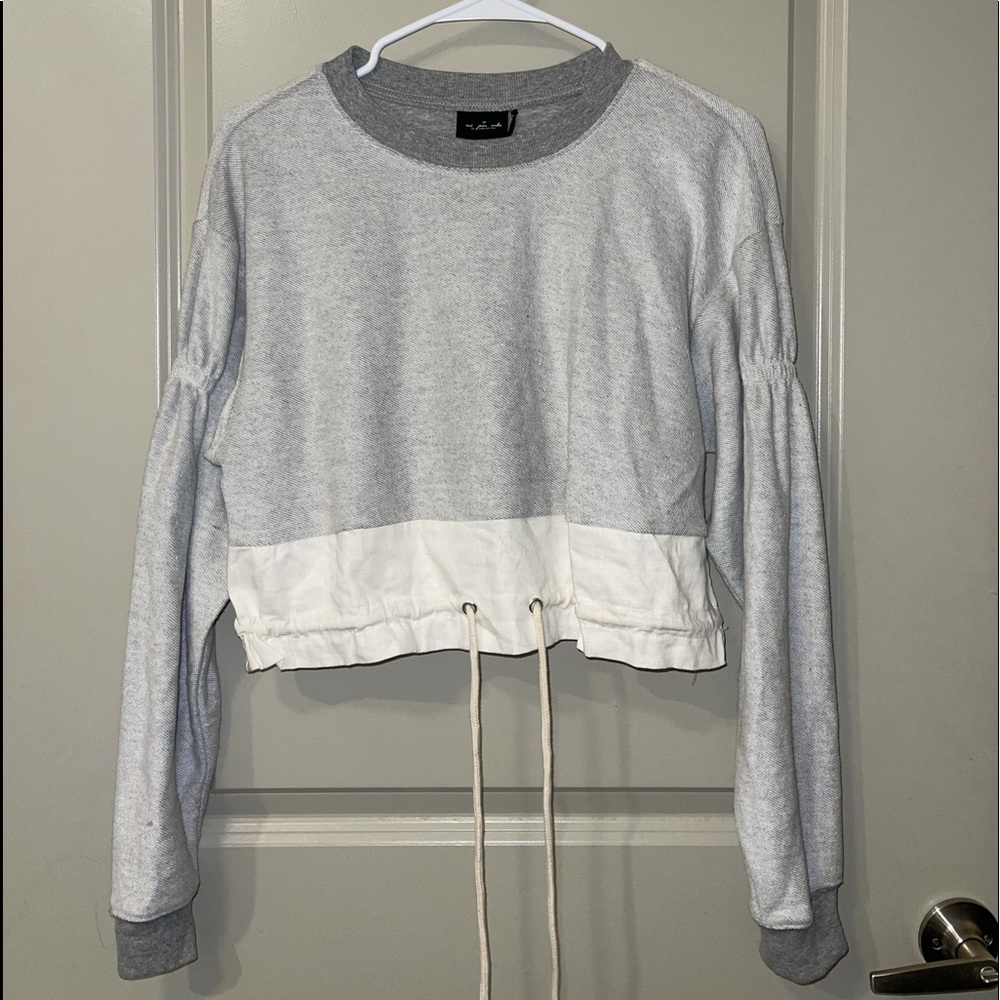 cropped lightweight crew neck